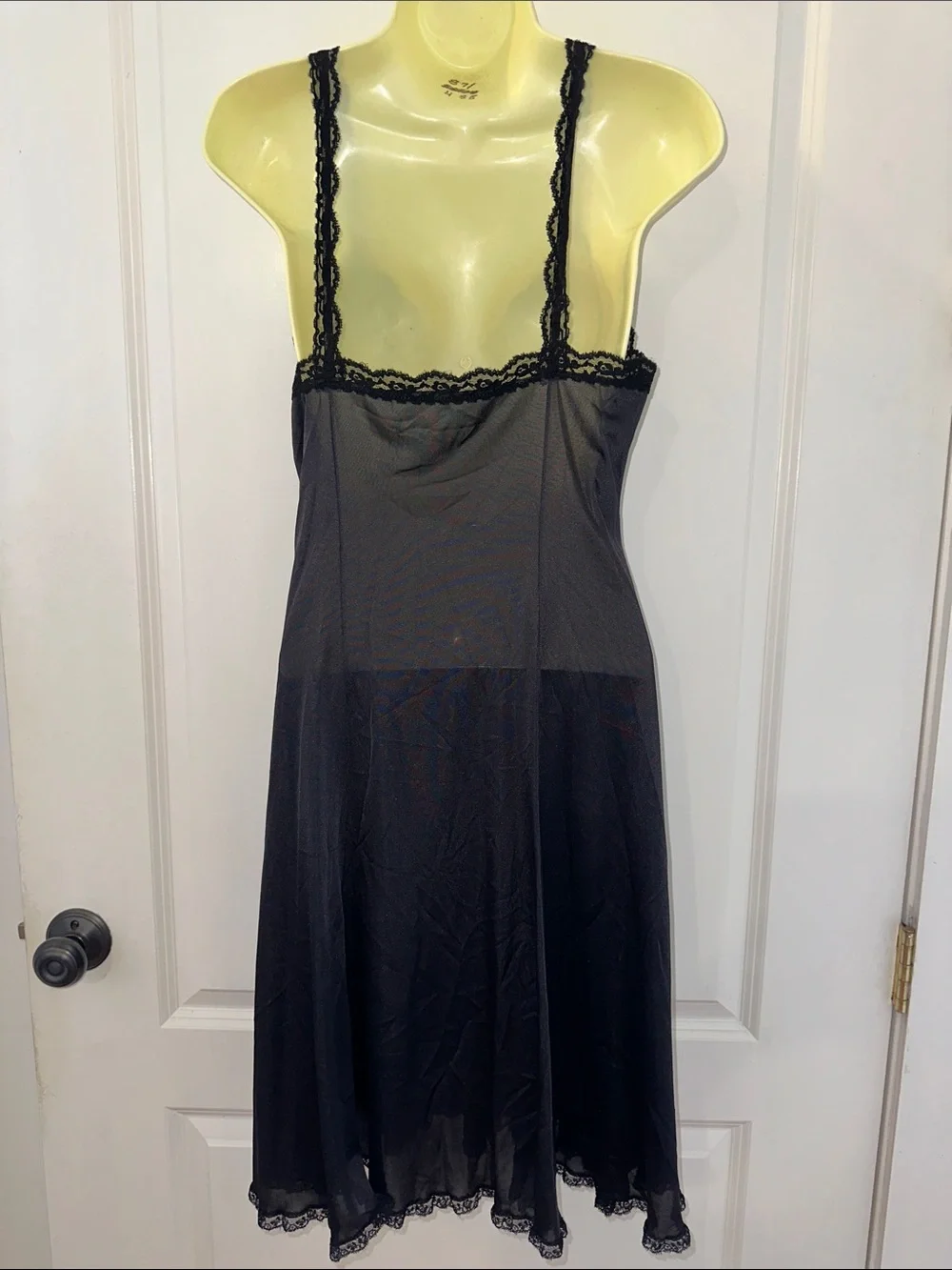 Vintage‎ 60s Olga Black Lace-Trim Nylon Slip Chemise - Picture 5 of 8
